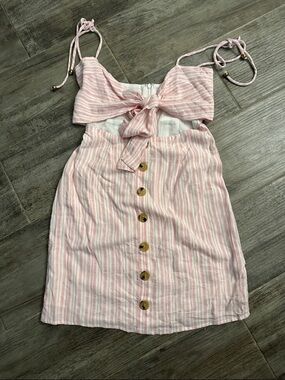 SKYLAR AND MADISON TIE FRONT Striped Dress sz S